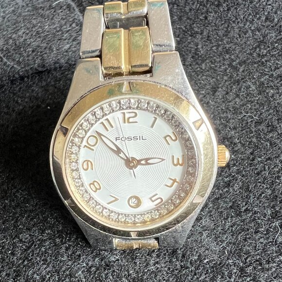 Fossil Vintage Two-Toned QZ Watch - Picture 2 of 4
